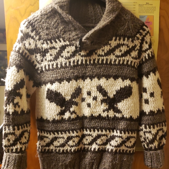 American Eagle Sweater - Picture 7 of 7